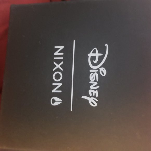 Nixon sentry mckymouse fight cloudwatch - Picture 11 of 13